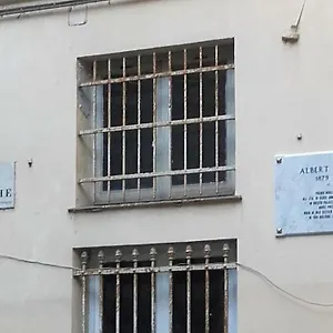la-casa-di-einstein.hotelitalianriviera.com/